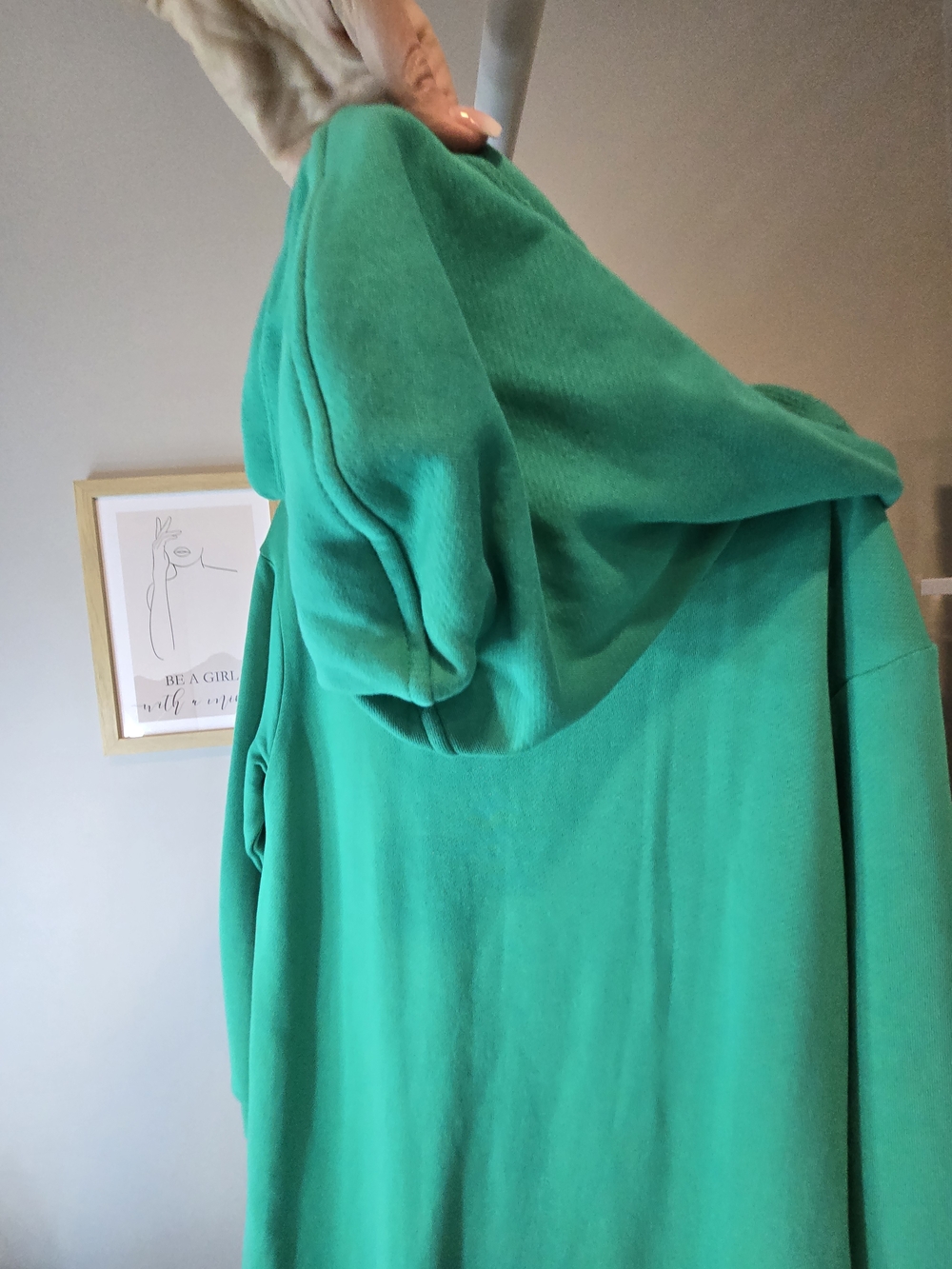 NWT Coverup-Fleece Universal Thread Green Hooded - Picture 7 of 13